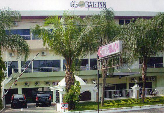 Global Inn Keluarga Sedati エクステリア 写真